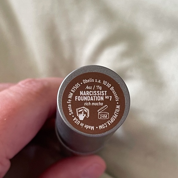 Well People Narcissist Foundation Cream Rich Mocha - Picture 8 of 8